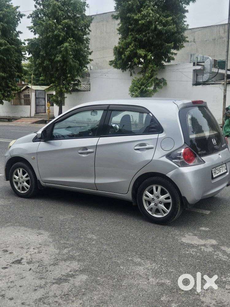 Honda Brio V Automatic, 2013, Petrol