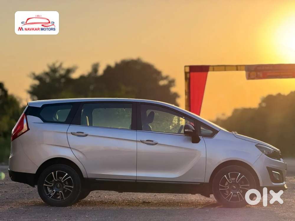 Mahindra Marazzo M8, 2018, Diesel