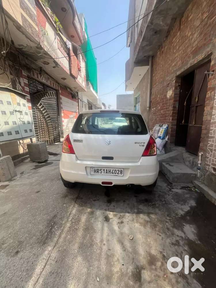 Maruti Suzuki Swift 2010 Cng & Hybrids 86459 Km Driven