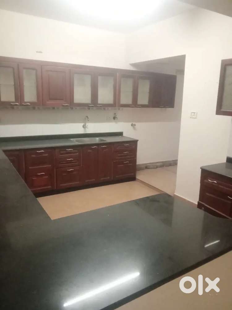 Panampilly nagar 3 bhk flat for rent For Rent Houses & Apartments