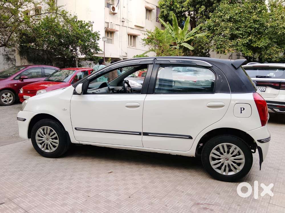 Toyota Etios 2010-2012 Gd, 2011, Petrol