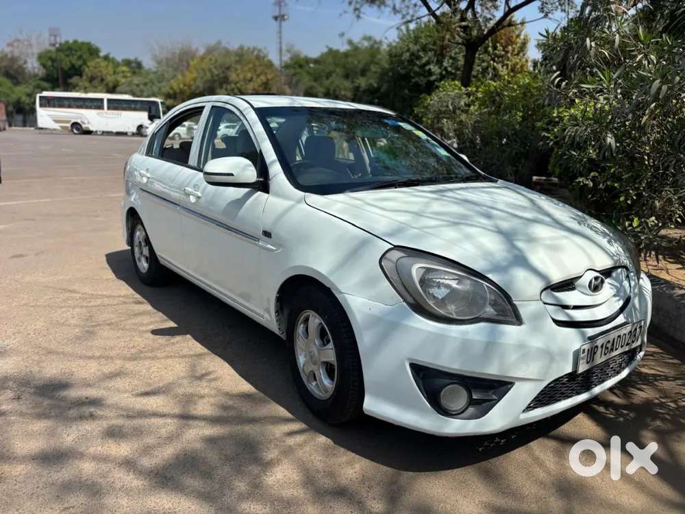 Hyundai Verna 2010 Petrol Well Maintained