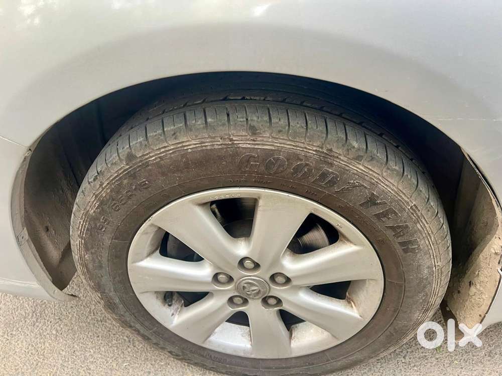 Toyota Corolla Altis 1.8 J, 2011, Petrol