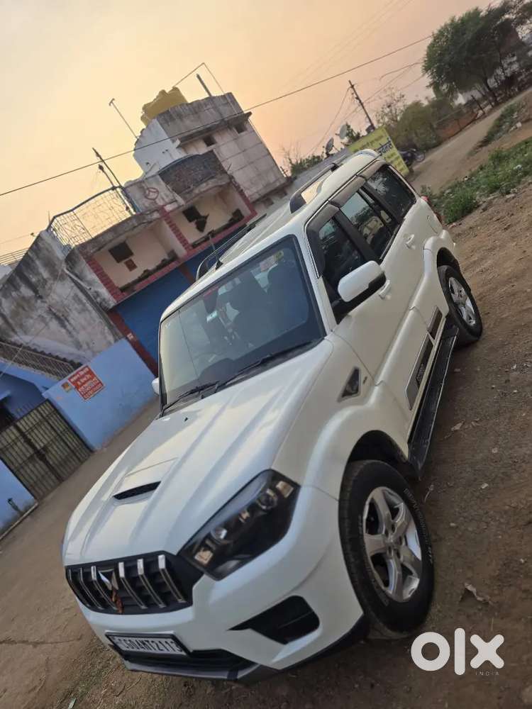 गाड़ी मे कुछ काम नही