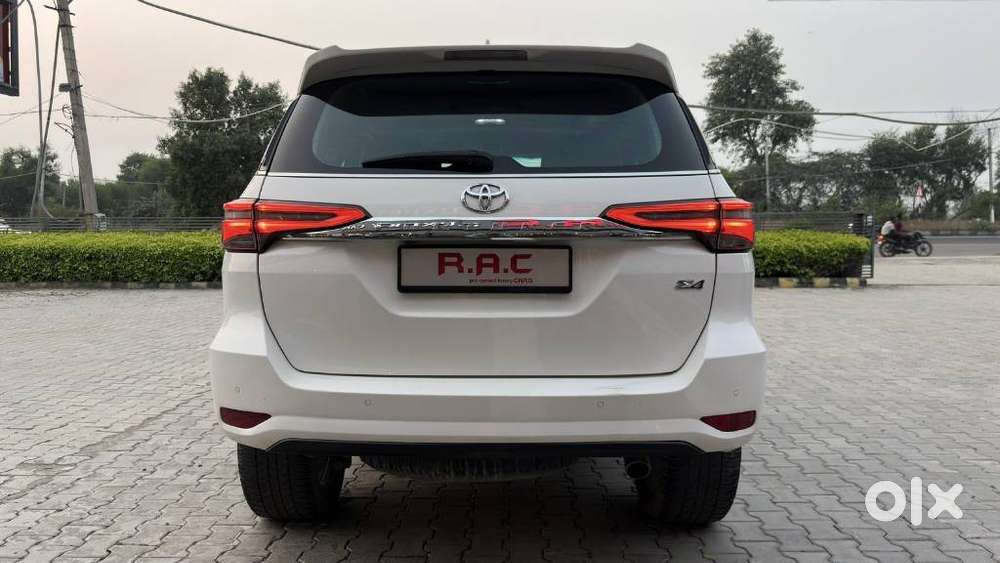 Toyota Fortuner 4x2 At 2.8 Diesel, 2021, Diesel