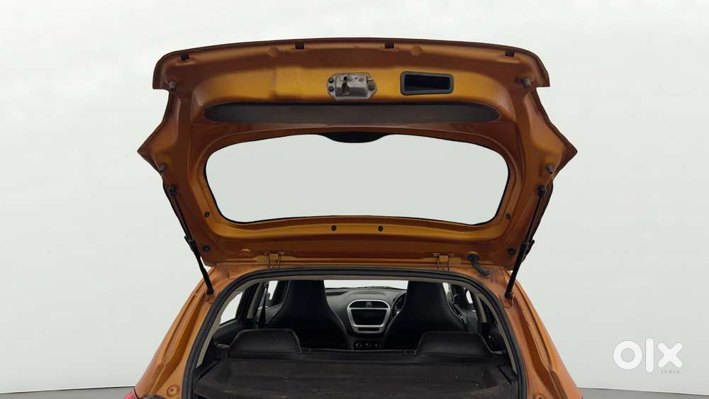 Tata Tiago 1.2 Revotron Xt, 2016, Petrol