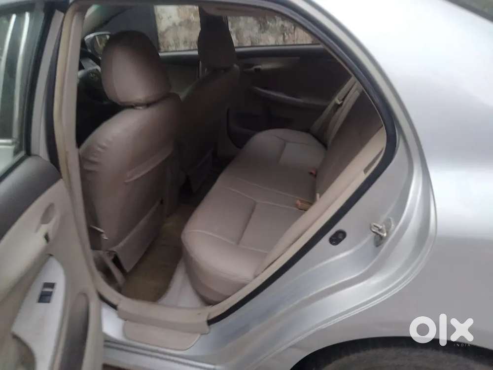 Toyota Corolla Altis 2011