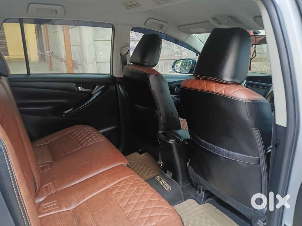 Toyota Innova Crysta G 8 Str, 2016, Diesel