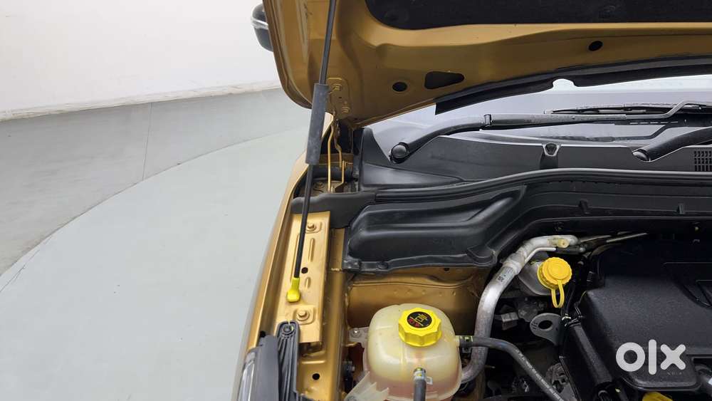 Mahindra Xuv300 W8 Option, 2022, Petrol