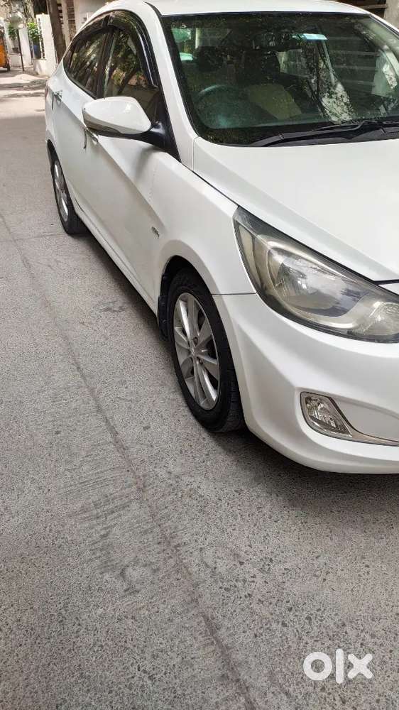 Hyundai Verna Fluidic 1.6crdi Sx Automatic