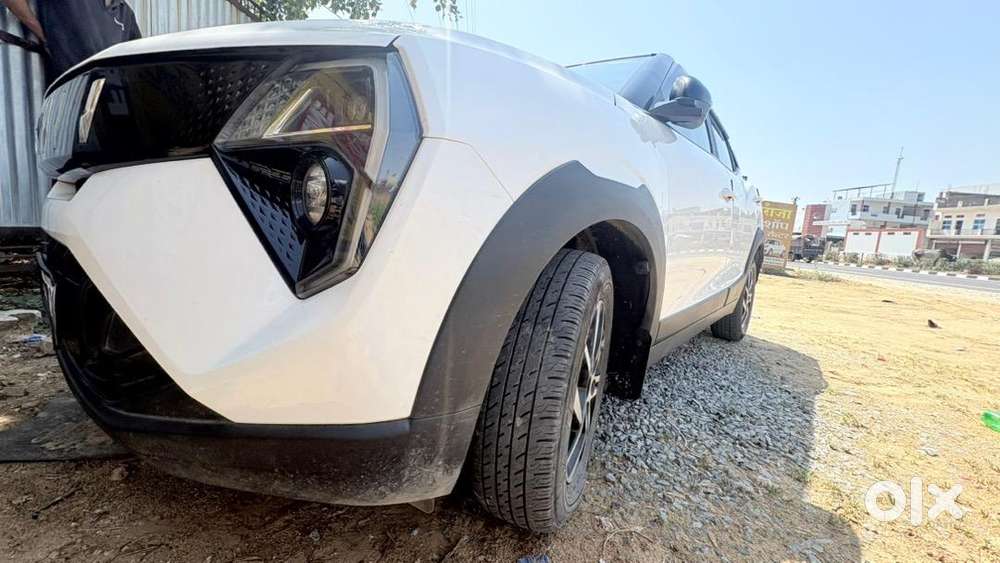Mahindra Xuv 3xo 2024 Diesel Well Maintained