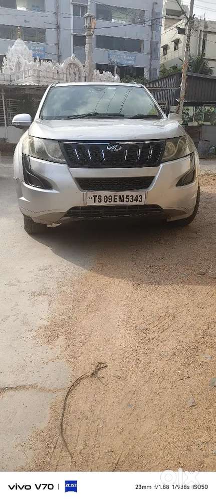 Mahindra Xuv500 2016 Diesel 130000 Km Driven