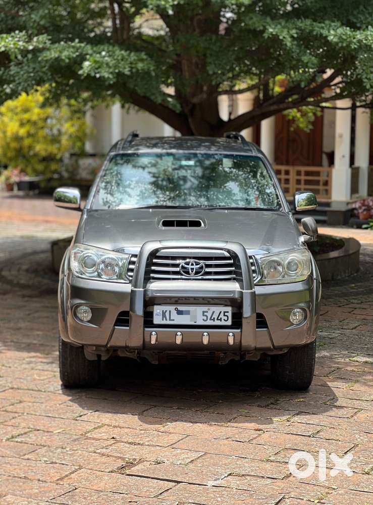 Toyota Fortuner 3.0 4x4 Manual, 2010, Diesel