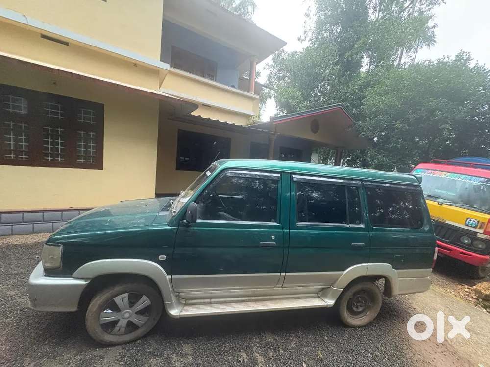 Toyota Qualis 2002