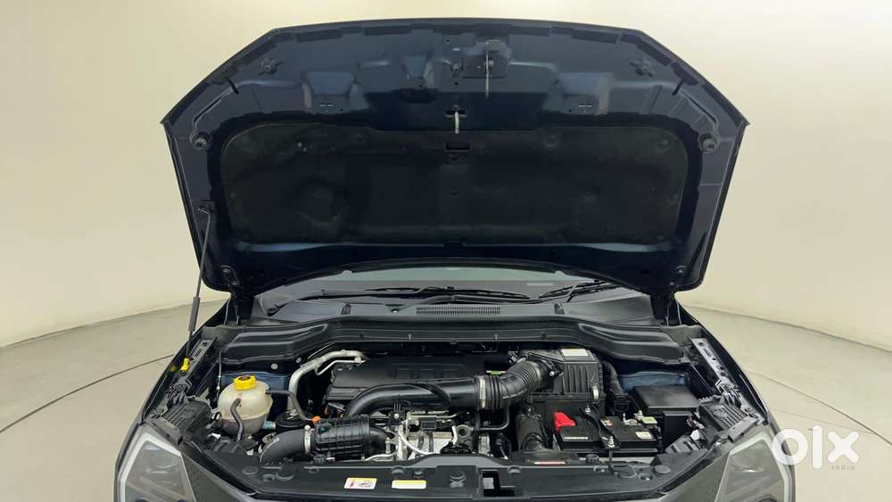 Mahindra Xuv 3xo Ax7l 1.2 Petrol At (pg), 2024, Petrol
