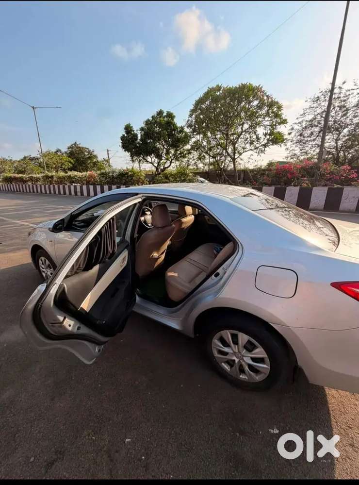 Toyota Corolla Altis 2015