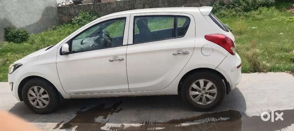 Hyundai I20 Asta 2012 Top Model Push Stat