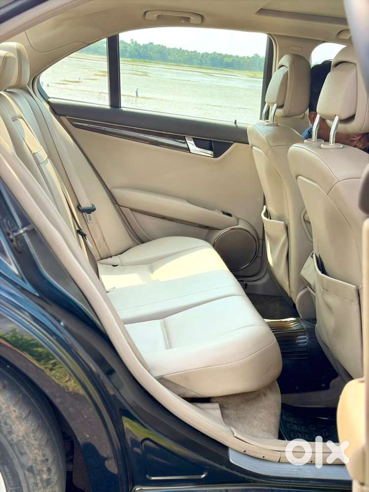 Mercedes-benz C-class 2009 Petrol