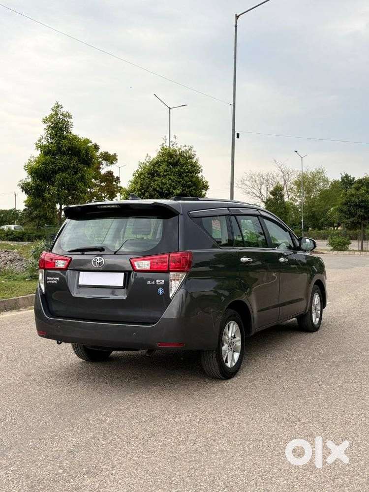 Toyota Innova Crysta Zx 2.4 Diesel 7 Seater, 2017, Diesel