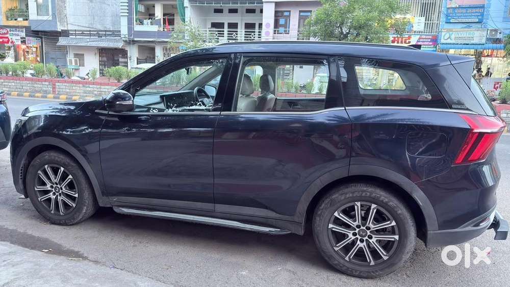 Mahindra Xuv700 2021 Petrol Well Maintained