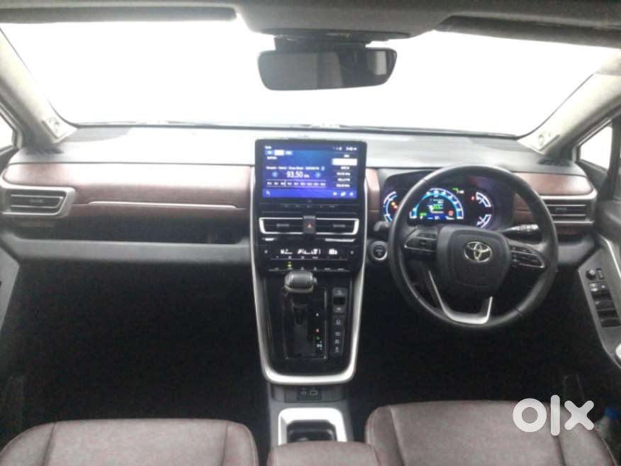 Toyota Innova Hycross 2.0 Zx Hybrid 7 Str, 2023, Petrol