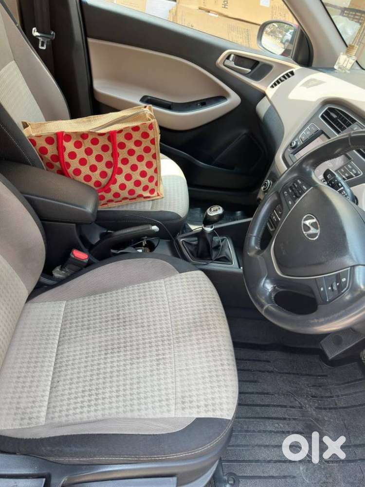 Hyundai I20 Petrol Asta Option, 2018, Petrol