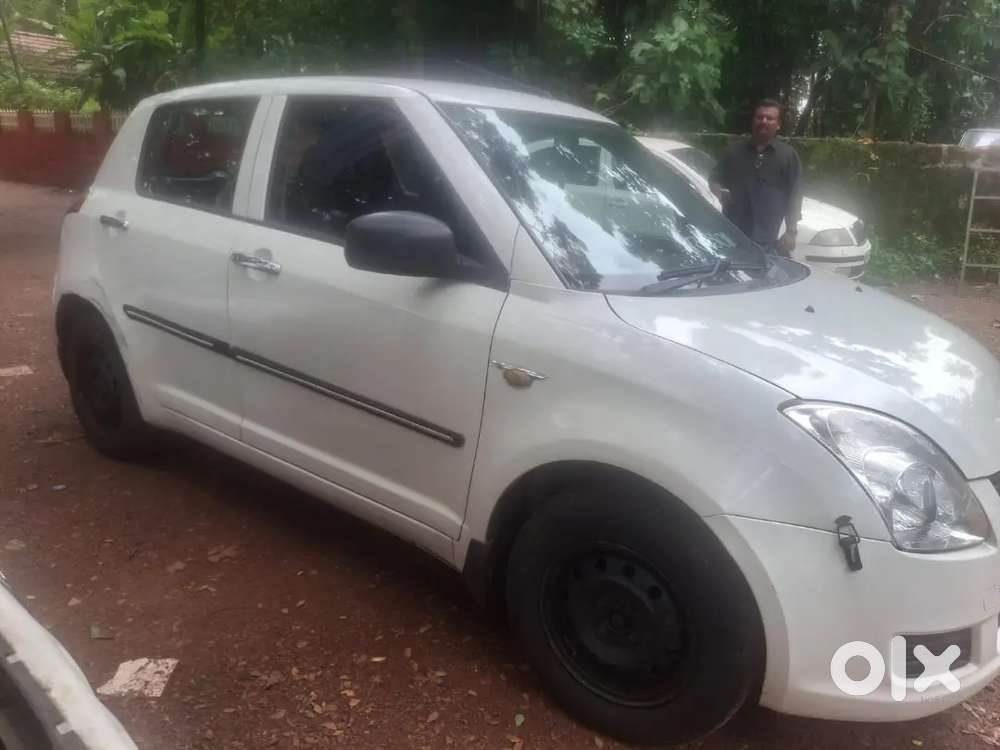 Maruti Suzuki Swift 2010 Petrol Lxi