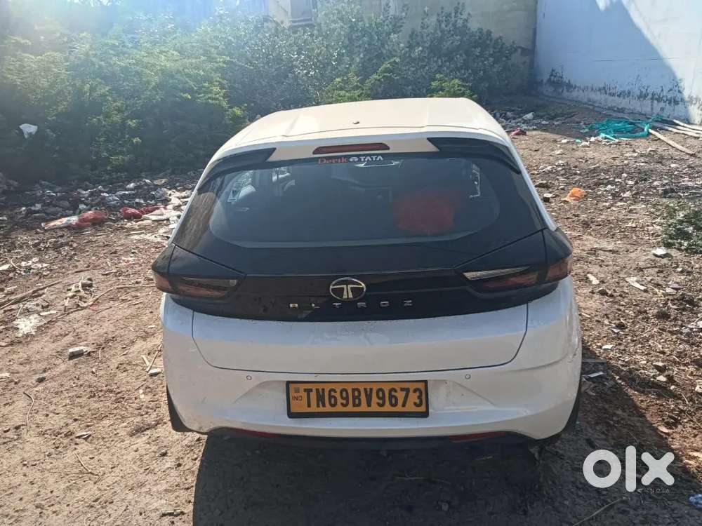 Tata Altroz 2025 Petrol Well Maintained