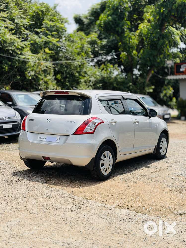 Maruti Suzuki Swift Vxi, 2012, Petrol