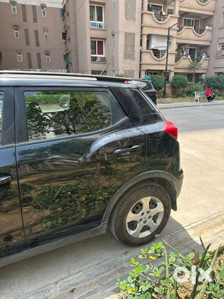 Mahindra Xuv300 2021 Petrol Well Maintained