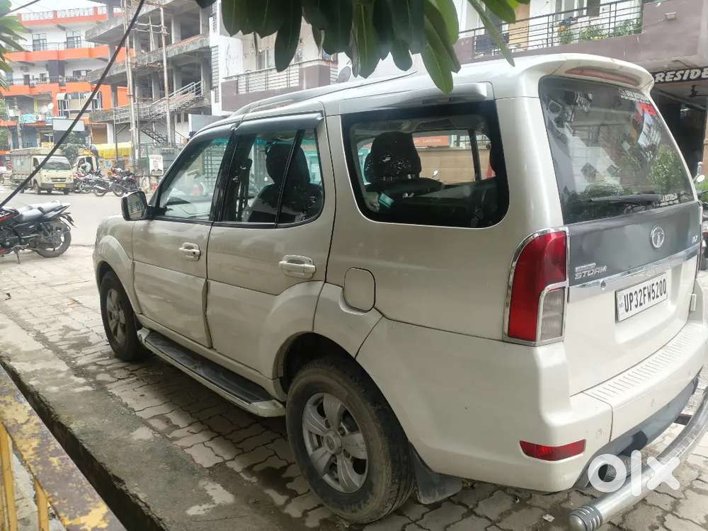Top Model Safari Storme Nov 2014 Diesel Manual, Excellent Condition,