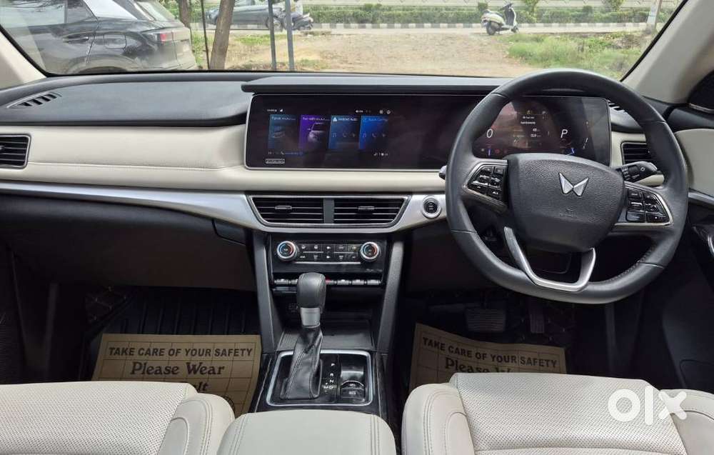 Mahindra Xuv700 2.2 Ax 7 Diesel At Luxury Pack Str, 2024, Diesel