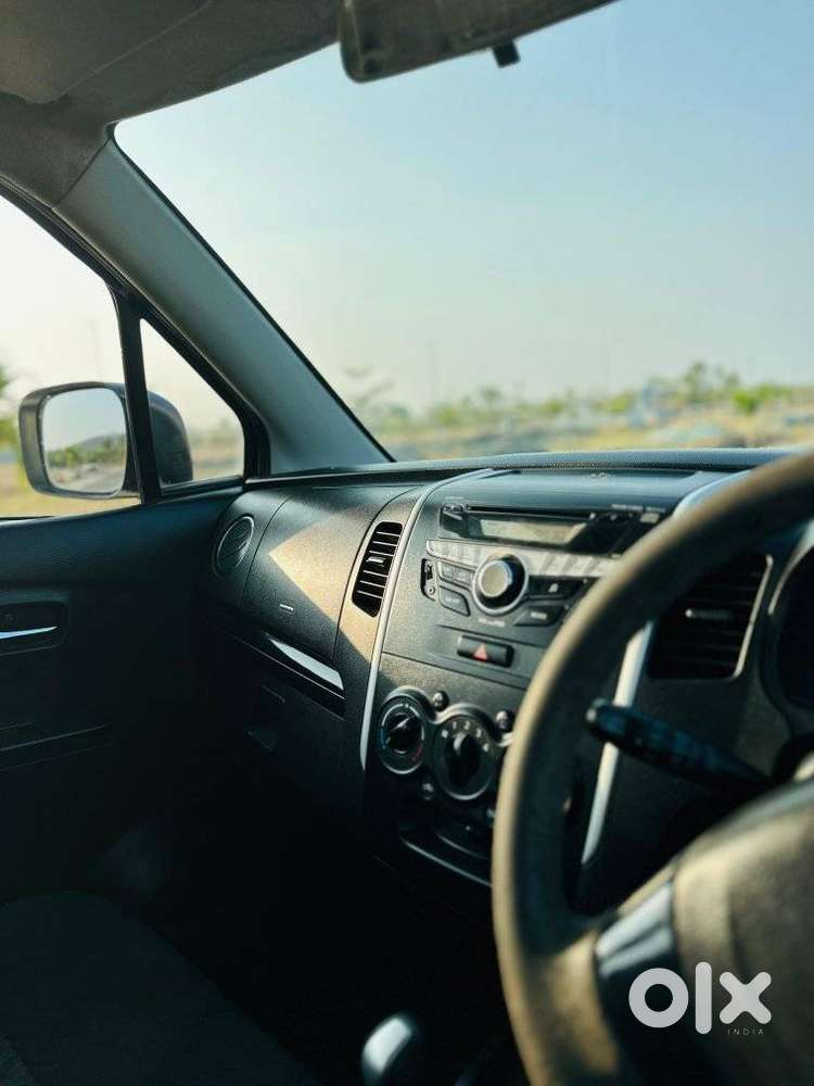 Maruti Suzuki Stingray Vxi, 2015, Petrol