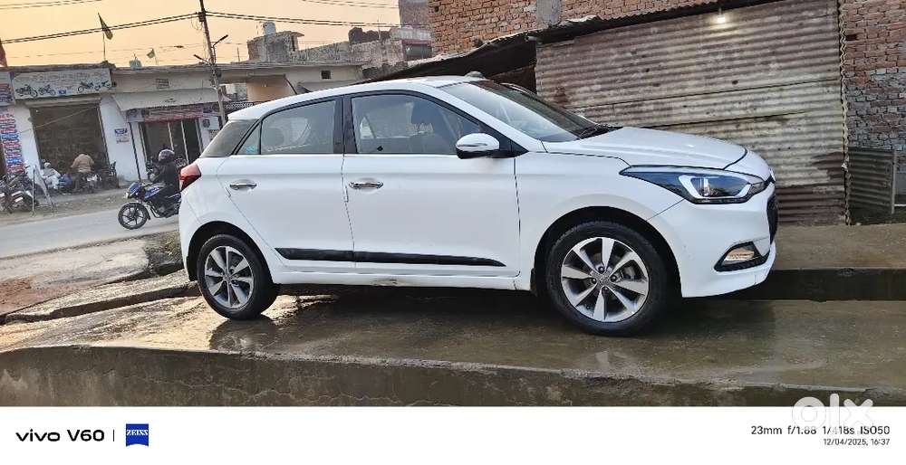 Hyundai New I20 2017 Petrol 80000 Km Driven