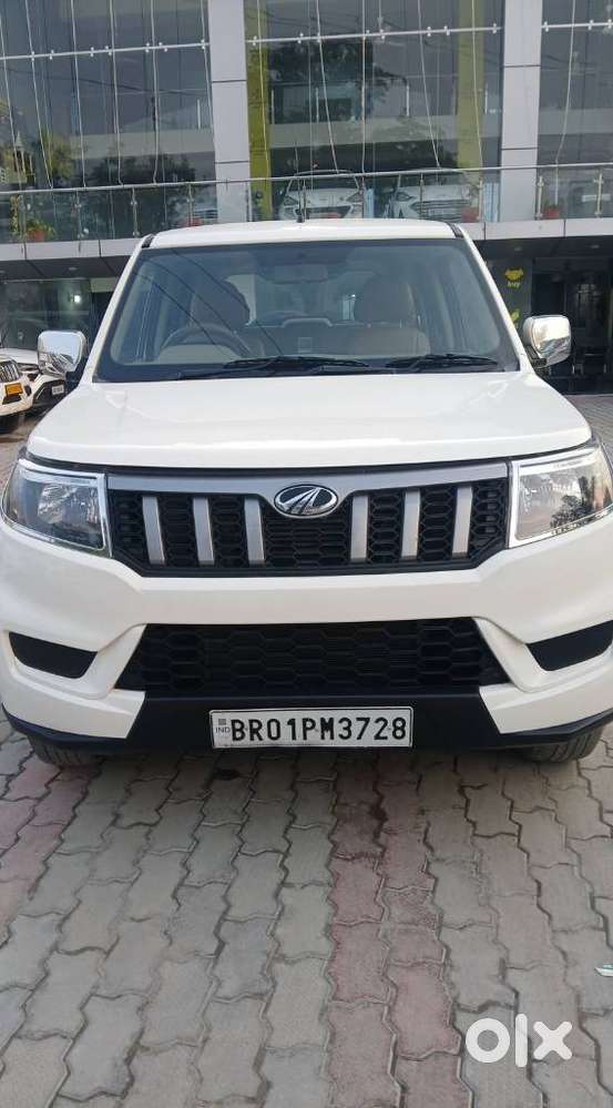 Mahindra Bolero Neo N8, 2021