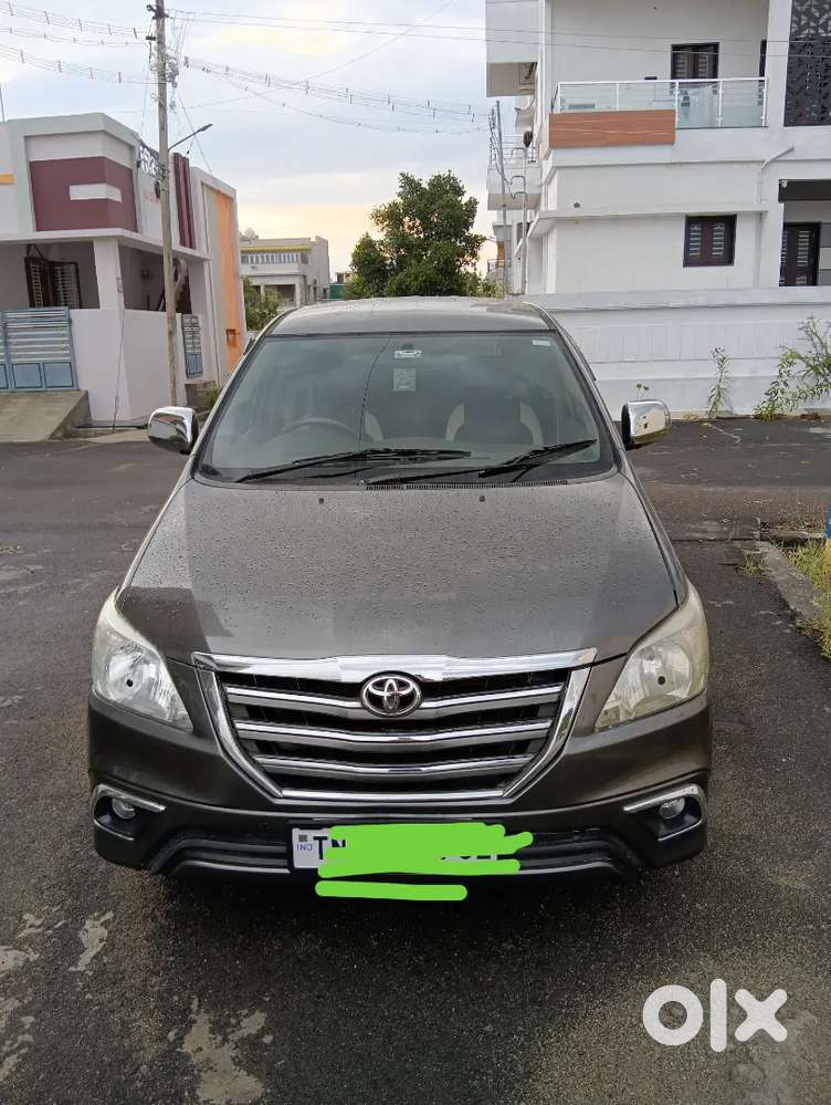 Toyota Innova Crysta 2014 Model Diesel Variant