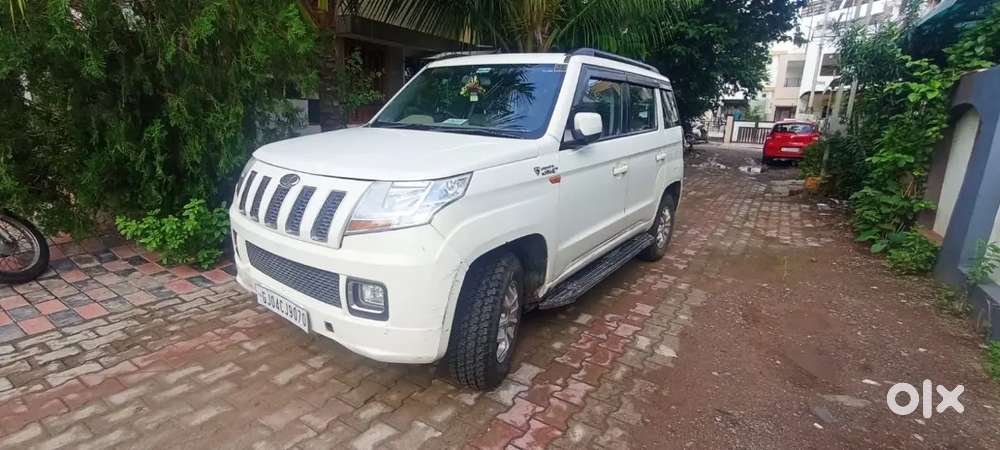 Mahindra Tuv 300 2017