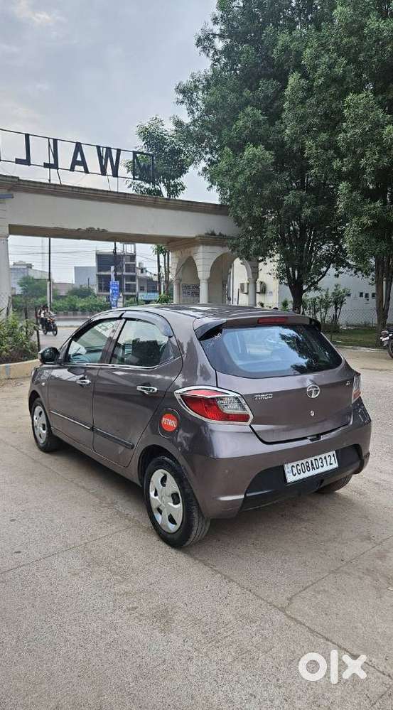 Tata Tiago 1.2 Revotron Xt (o), 2017, Petrol