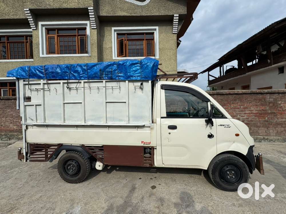 Mahindra Global Pik Up 2022 Petrol 42000 Km Driven