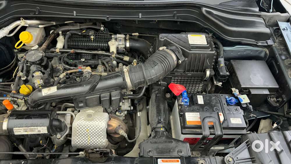 Mahindra Xuv300 W4, 2023, Petrol