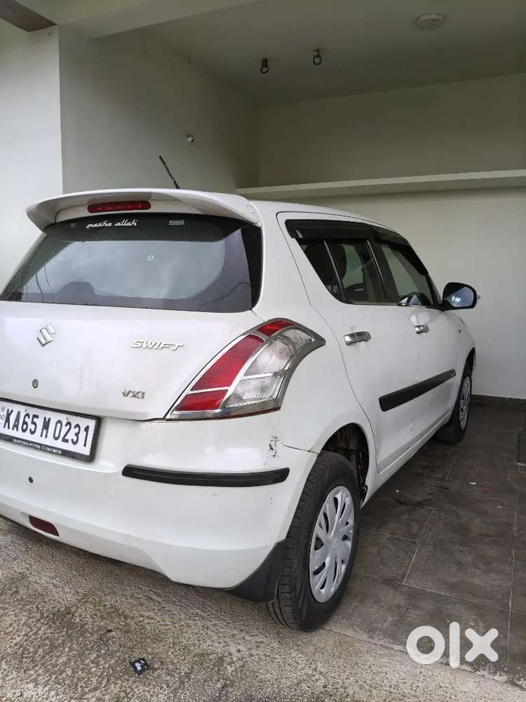 Maruti Suzuki Swift Petrol 2015