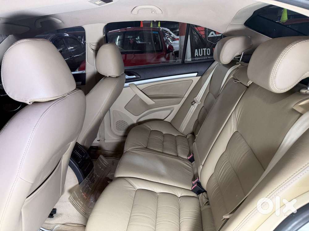 Skoda Laura 1.8 Tsi Ambiente, 2012, Petrol