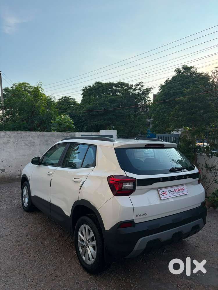 Skoda Kylaq Signature At, 2026, Petrol