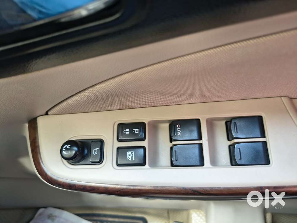 Maruti Suzuki Swift Dzire Zxi + Amt, 2019, Petrol
