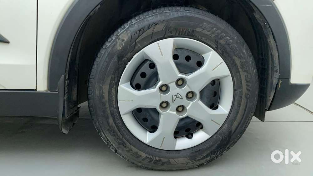 Mahindra Xuv300 1.2 W6 Amt Petrol, 2022, Petrol