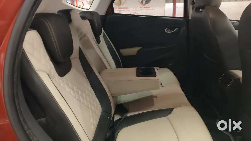 Renault Capture Platine, Dual Tone, Single Owner