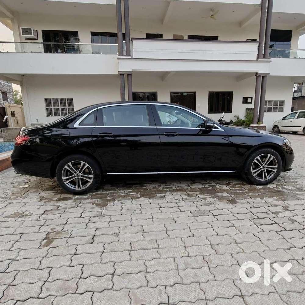 Mercedes E220d Exclusive Rear Recliner