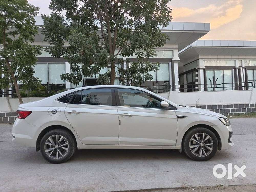 Skoda Slavia 1.0 Tsi Style At, 2022, Petrol
