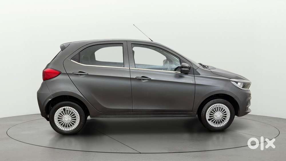 Tata Tiago 1.2 Revotron Xt Cng, 2022, Cng & Hybrids