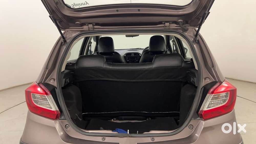 Tata Tiago Xza, 2018, Petrol